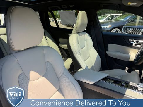 Certified 2025 Volvo V60 B5 Cross Country Ultra w/ Protection Package Premier AWD/4WD image 31