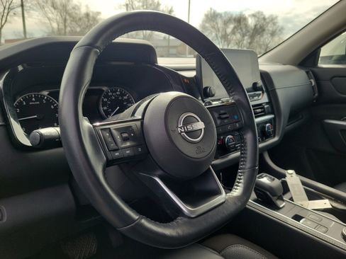 Used 2023 Nissan Pathfinder SL image 15