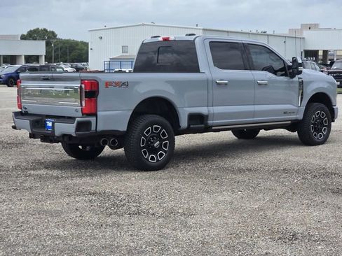 Used 2024 Ford F250 Platinum w/ FX4 Off-Road Package AWD/4WD image 6