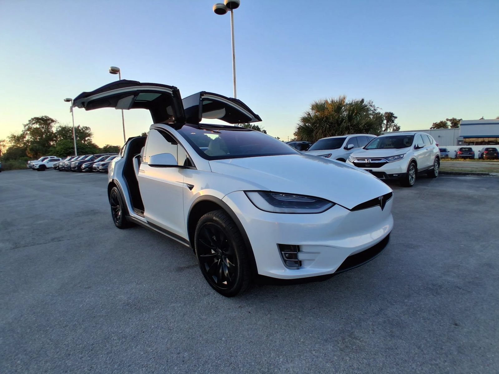 Used 2020 Tesla Model X Long Range AWD/4WD image 16