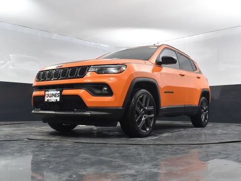 New 2026 Jeep Compass Latitude w/ Sun and Sound Group AWD/4WD image 48