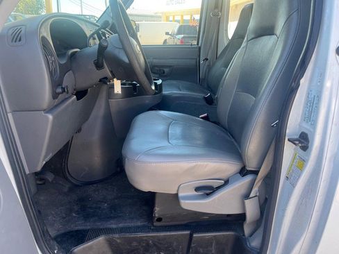 Used 2008 Ford E-250 and Econoline 250 image 4