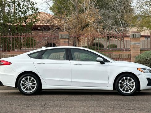 Used 2020 Ford Fusion SE image 8