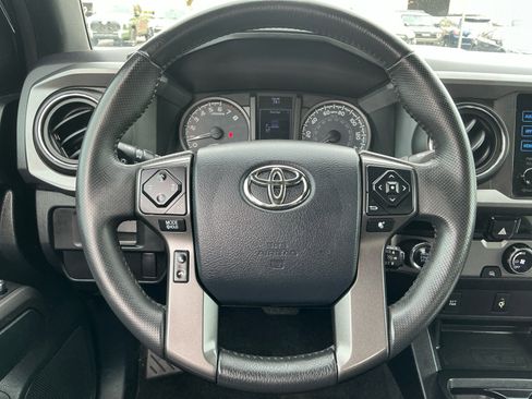 Certified 2017 Toyota Tacoma TRD Sport w/ Tow Package image 9