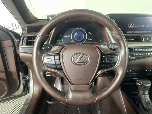 Used 2020 Lexus ES 300h w/ Premium Package image 24