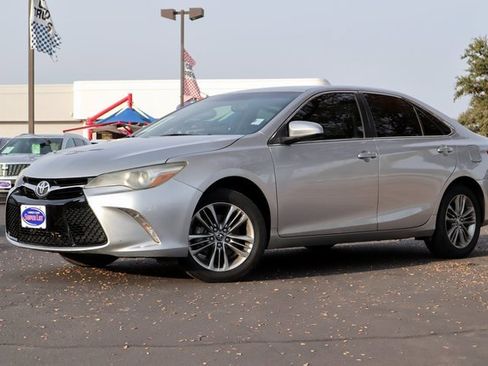 Used 2017 Toyota Camry SE image 14