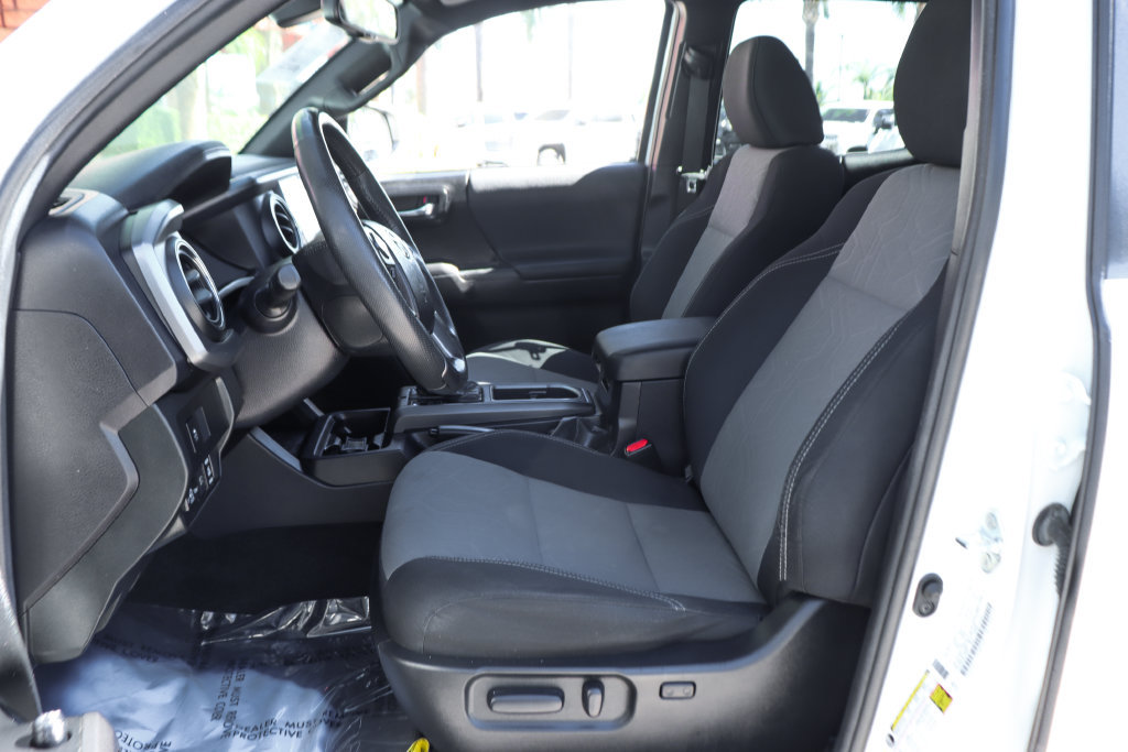 Used 2021 Toyota Tacoma TRD Off-Road w/ Technology Package AWD/4WD image 16