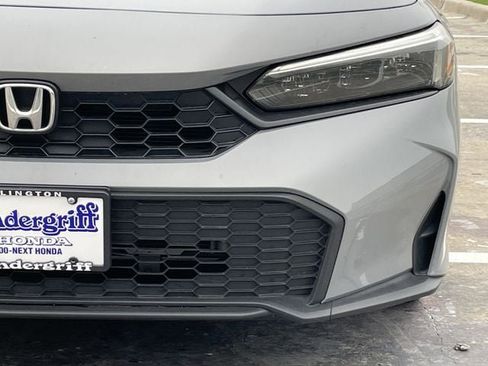 Used 2025 Honda Civic Sport image 8