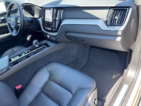 Used 2025 Volvo XC60 B5 Plus AWD/4WD image 10