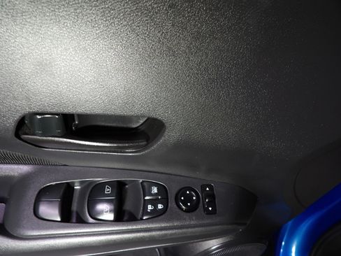 Used 2024 Nissan Kicks S FWD image 8