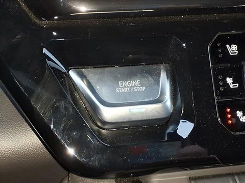 Used 2024 GMC Sierra 1500 AT4 w/ Technology Package image 12