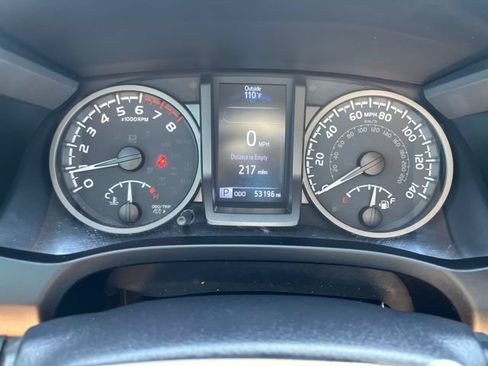 Used 2021 Toyota Tacoma TRD Sport w/ TRD Premium Sport Package AWD/4WD image 24