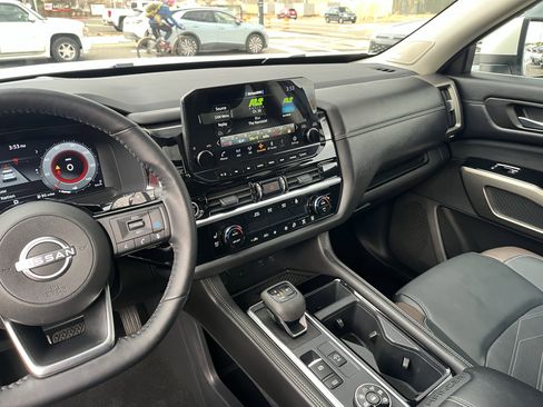 Certified 2024 Nissan Pathfinder Platinum w/ Cargo Package image 23