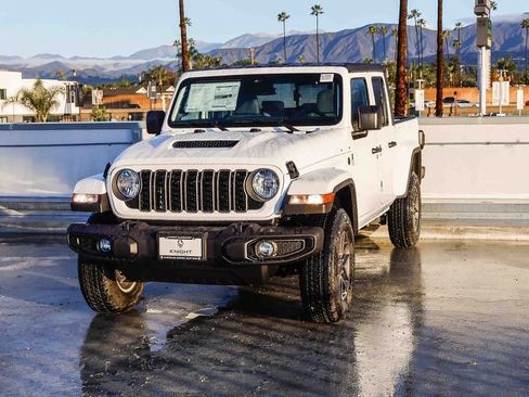 New 2026 Jeep Gladiator Sport image 4