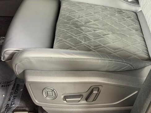 Used 2025 Audi SQ5 Premium Plus AWD/4WD image 15
