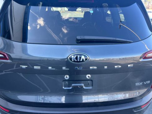 Used 2021 Kia Telluride EX w/ EX Premium Package image 18