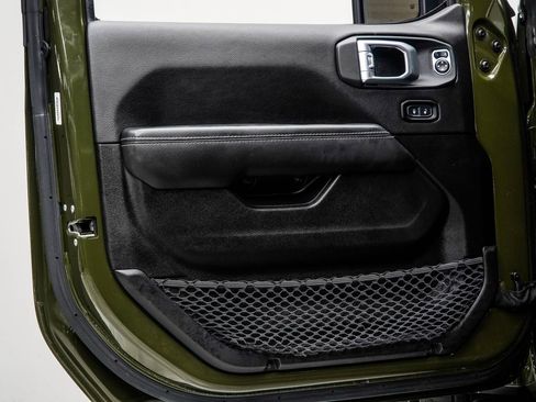 Used 2023 Jeep Wrangler Unlimited Sahara w/ Cold Weather Group image 35