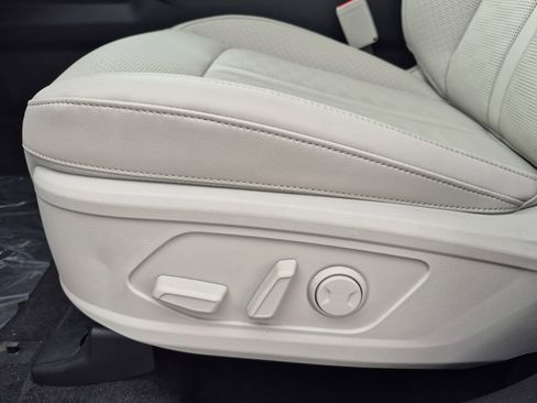 New 2026 Kia Sorento X-Line EX AWD/4WD image 11