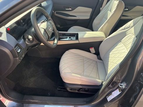 New 2026 Nissan Sentra SL w/ Floor Mat Package FWD image 9