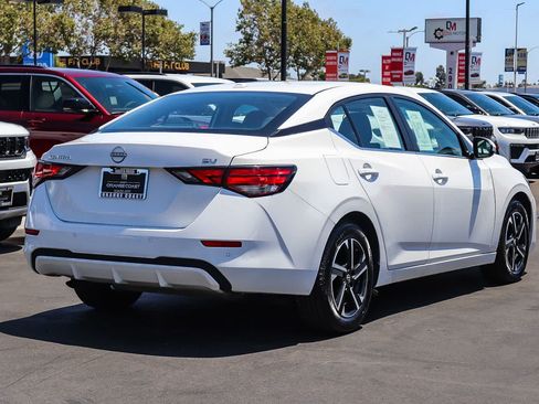 Used 2024 Nissan Sentra SV FWD image 4