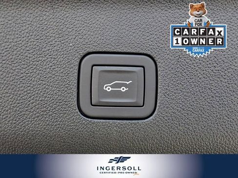 Used 2025 Chevrolet Suburban High Country image 32