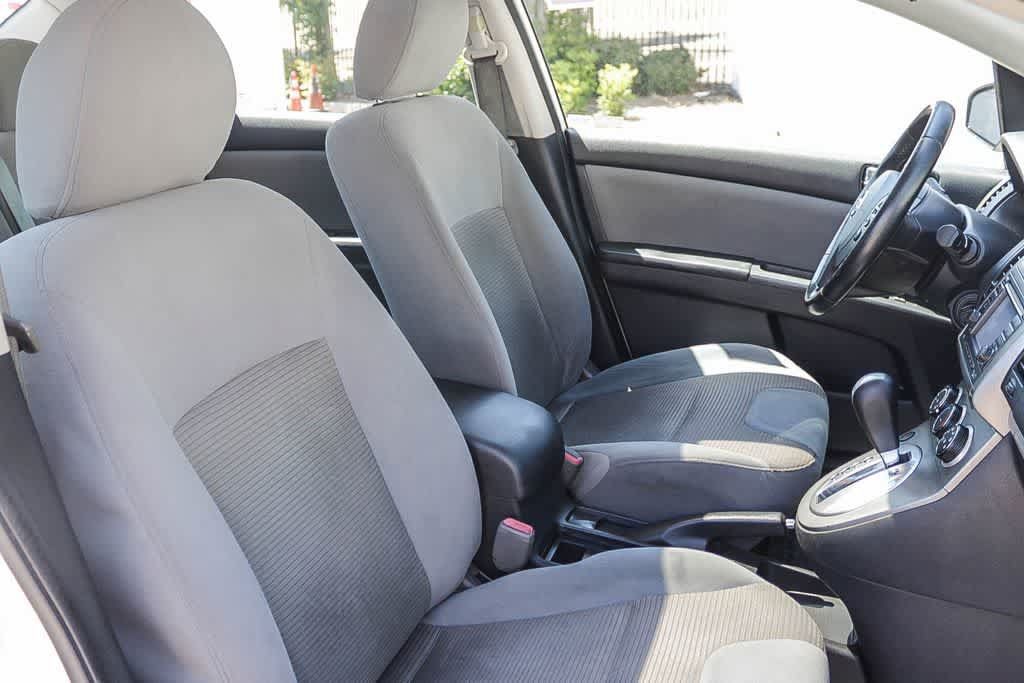 Used 2012 Nissan Sentra 2.0 SR w/ Special Edition Pkg FWD image 17
