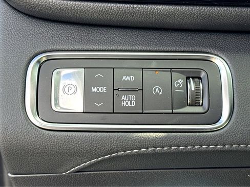 New 2026 Buick Enclave Avenir w/ Super Cruise Package image 11