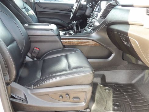 Used 2018 Chevrolet Tahoe LT image 13