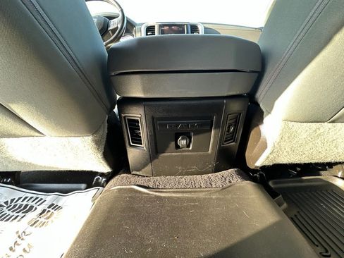 Used 2020 RAM 1500 Classic SLT w/ Luxury Group RWD image 19