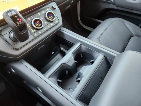 New 2026 Land Rover Defender 110 X-Dynamic SE AWD/4WD image 20