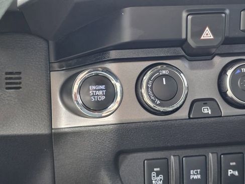 Used 2023 Toyota Tacoma TRD Off-Road w/ TRD Premium Off Road Package AWD/4WD image 21
