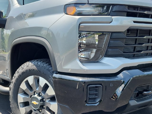 New 2026 Chevrolet Silverado 2500 Custom w/ Custom Value Package AWD/4WD image 9