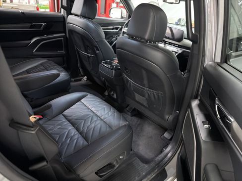 Used 2023 Kia Telluride EX X-Line image 7