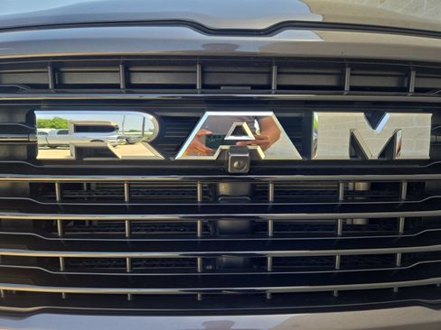 Used 2025 RAM 1500 Laramie w/ Sport Appearance Package AWD/4WD image 11