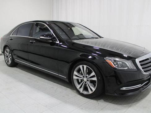 Used 2019 Mercedes-Benz S 560 Sedan image 4