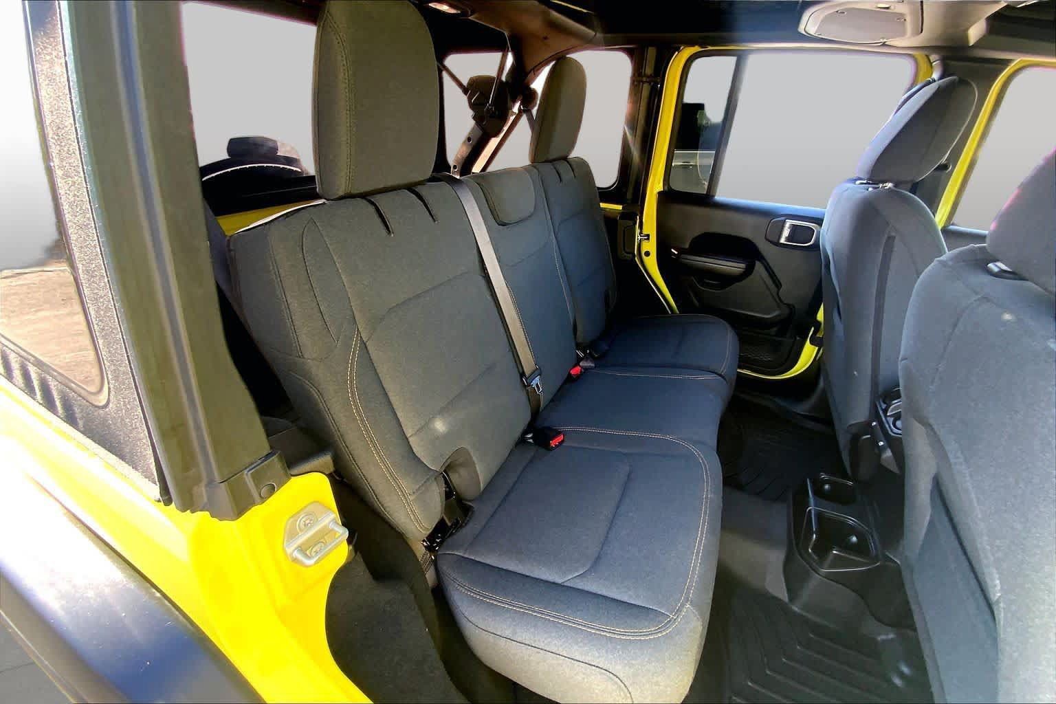 Used 2024 Jeep Wrangler Unlimited Sport AWD/4WD image 18