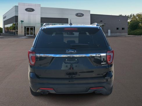 Used 2019 Ford Explorer XLT w/ Equipment Group 202A AWD/4WD image 10