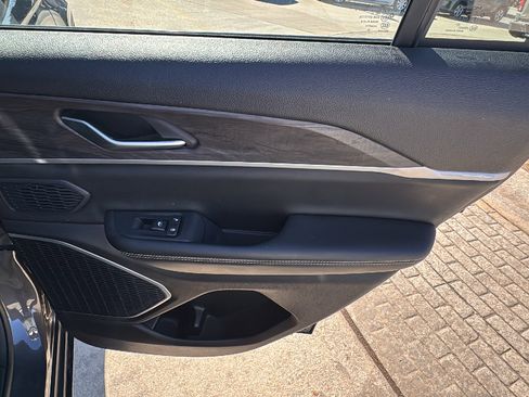 Used 2023 Jeep Grand Cherokee 4WD 4xe image 19