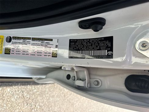 Used 2021 Toyota Corolla SE image 30