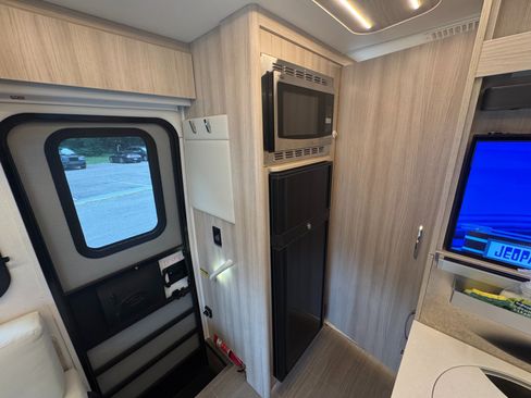 Used 2020 Mercedes-Benz Sprinter 3500 image 55