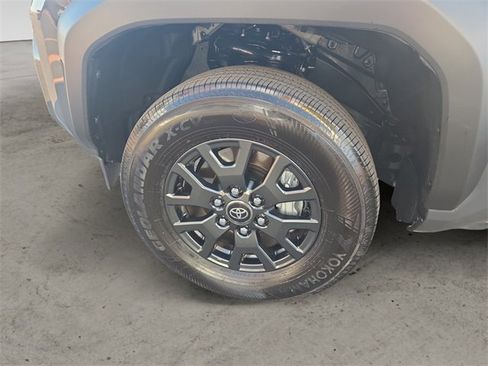 Used 2025 Toyota 4Runner SR5 image 14