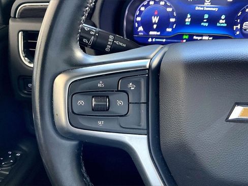 Used 2023 Chevrolet Suburban LT image 8