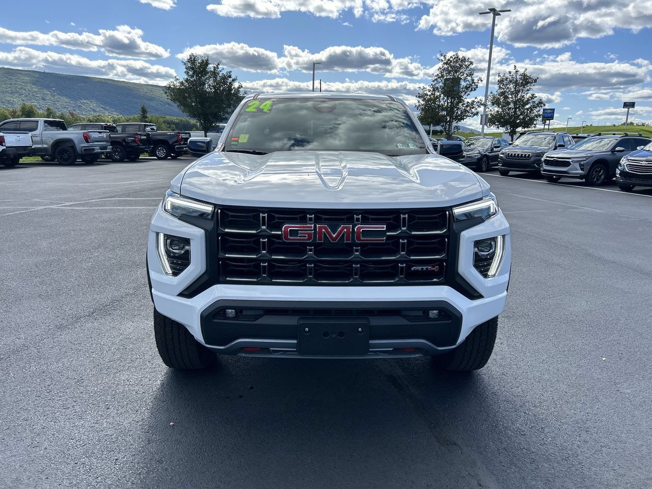Used 2024 GMC Canyon AT4 w/ AT4 Premium Package AWD/4WD image 2