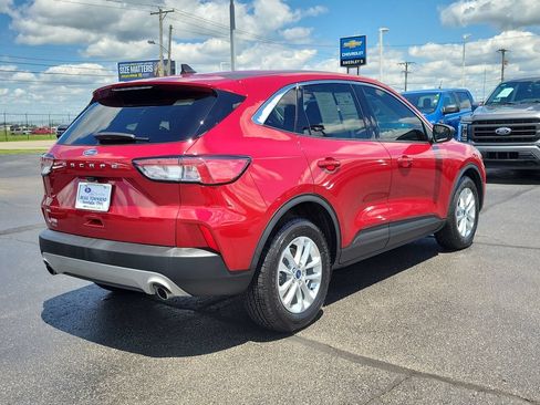 Certified 2022 Ford Escape SE w/ Cold Weather Package FWD image 4