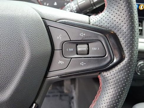 Used 2024 Chevrolet Trax RS w/ Driver Confidence Package image 31