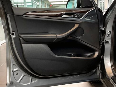 Used 2024 BMW X3 xDrive30i w/ Parking Assistance Package image 21