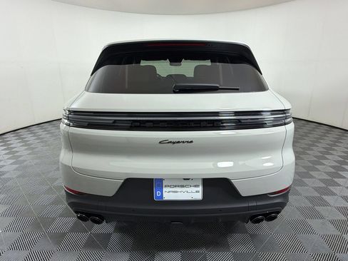 Used 2026 Porsche Cayenne AWD/4WD image 11