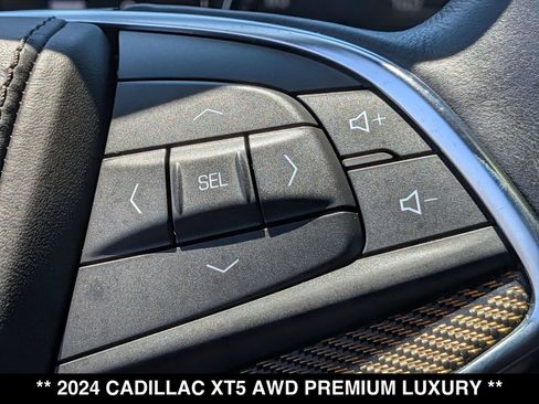 Used 2024 Cadillac XT5 Premium Luxury w/ Platinum Package AWD/4WD image 7