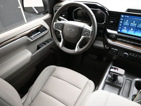 Used 2026 Chevrolet Silverado 1500 LT Trail Boss w/ Safety Package image 23