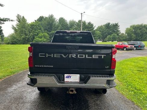 Used 2023 Chevrolet Silverado 2500 LT w/ Convenience Package AWD/4WD image 4
